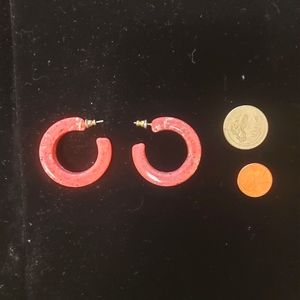 Vintage 70s earrings, marbled pink & white